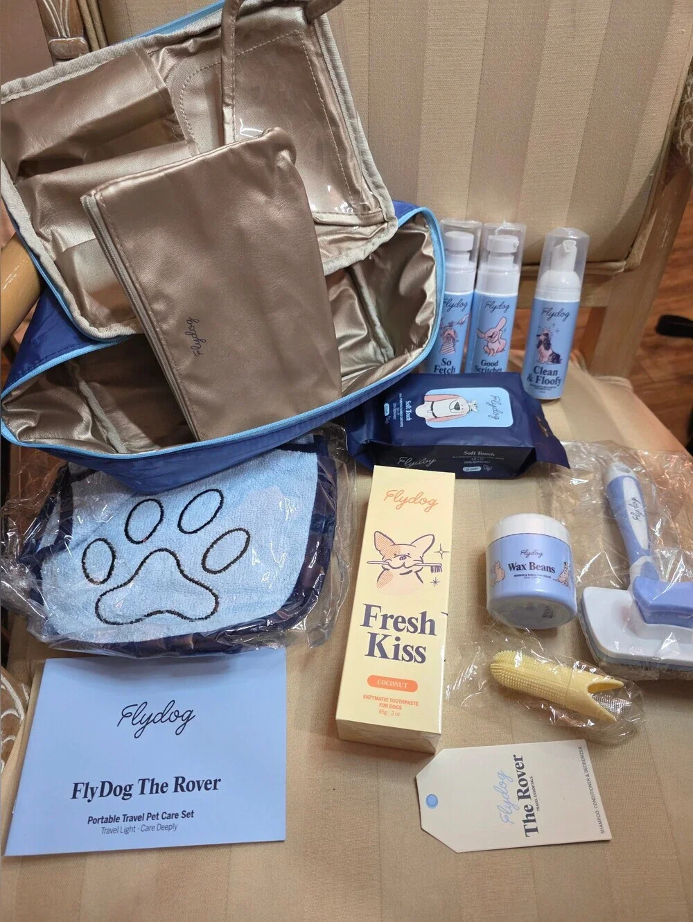 FLYDOG THE ROVER GROOMING KIT NEW WITH TAGS EVERYTHING IS SEALED